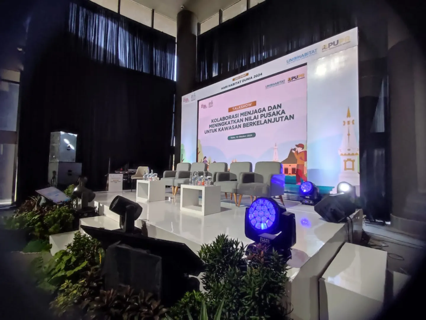 TALK SHOW UGM (SEWA SOFA GIK)
