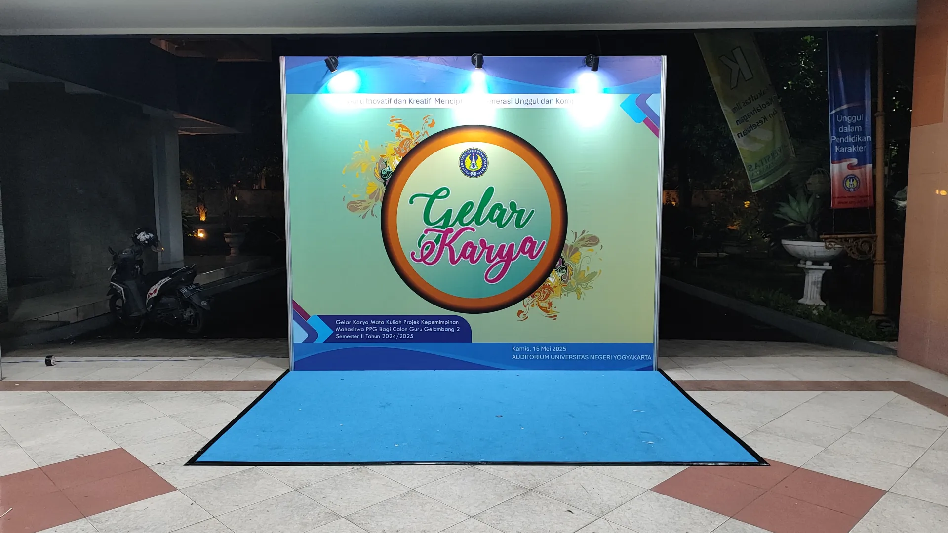 EVENT UNY GELAR KARYA